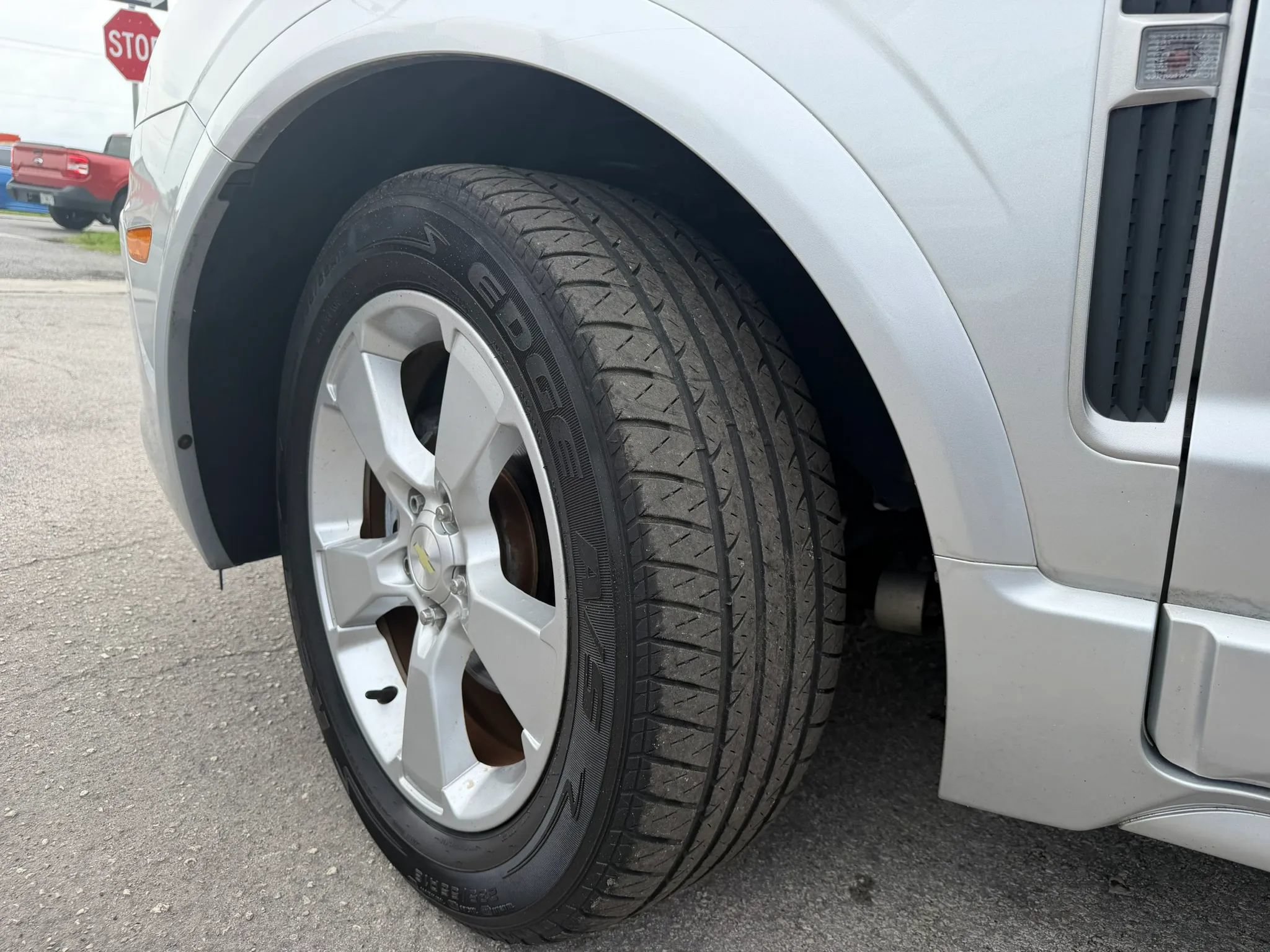 Used 2014 Chevrolet Captiva Sport LTZ FWD image 15