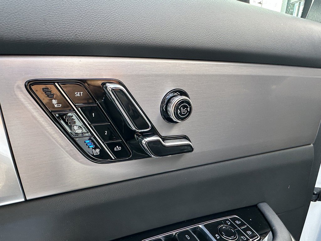 New 2026 Cadillac Vistiq Luxury AWD/4WD image 18