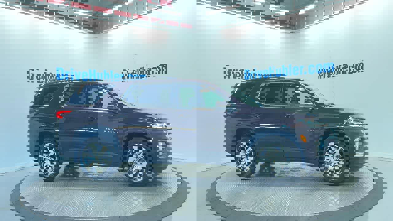 Used 2023 Chevrolet Traverse LT w/ LT Premium Package image 4