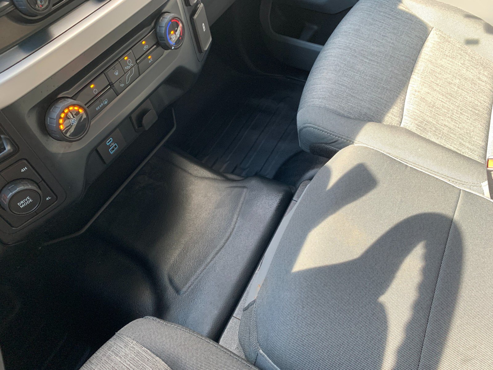Used 2022 Ford F150 XL w/ Equipment Group 101A High AWD/4WD image 19