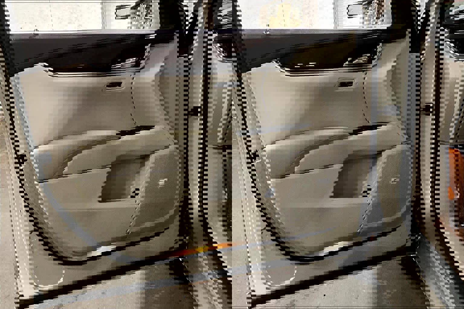 Used 2014 Cadillac XTS Luxury w/ Driver Awareness Package image 22