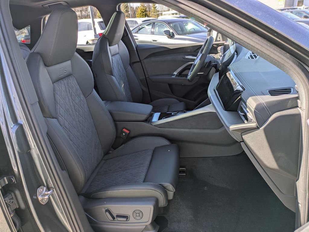 New 2025 Audi SQ5 Premium Plus AWD/4WD image 23