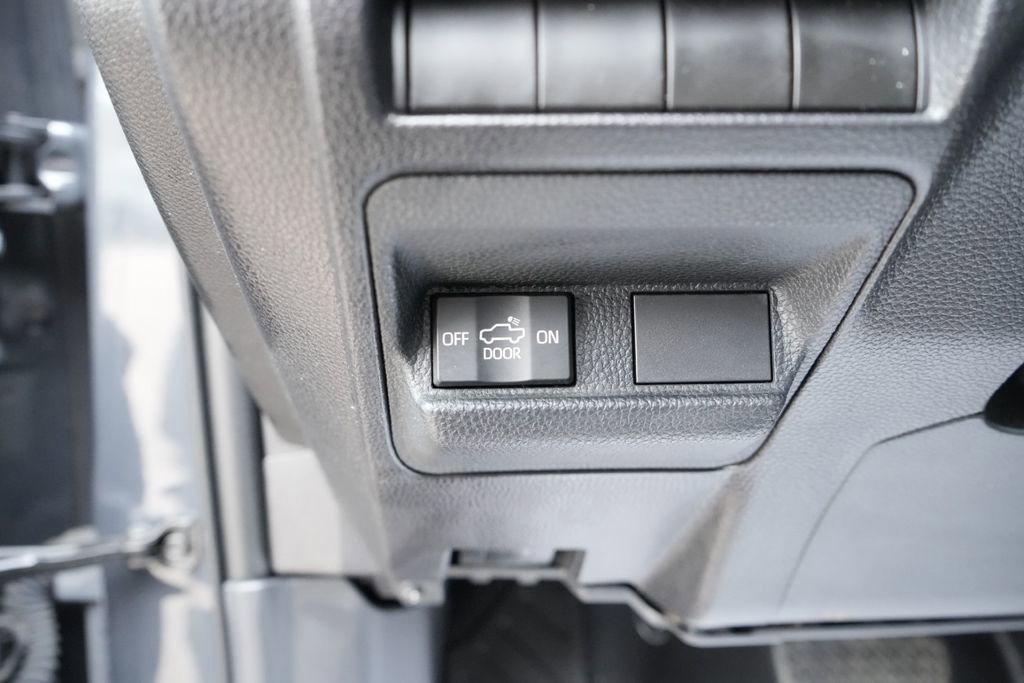 Used 2024 Toyota Tacoma SR5 image 25