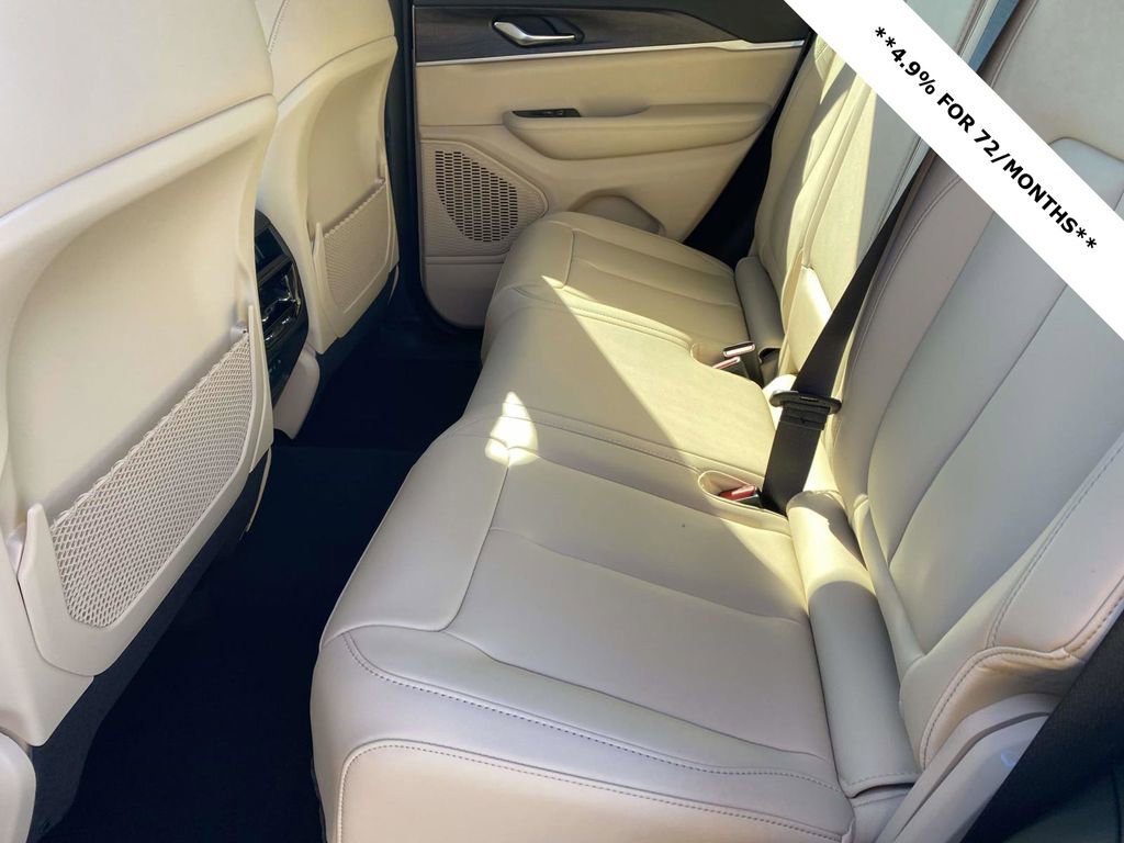 New 2025 Jeep Grand Cherokee Limited image 11