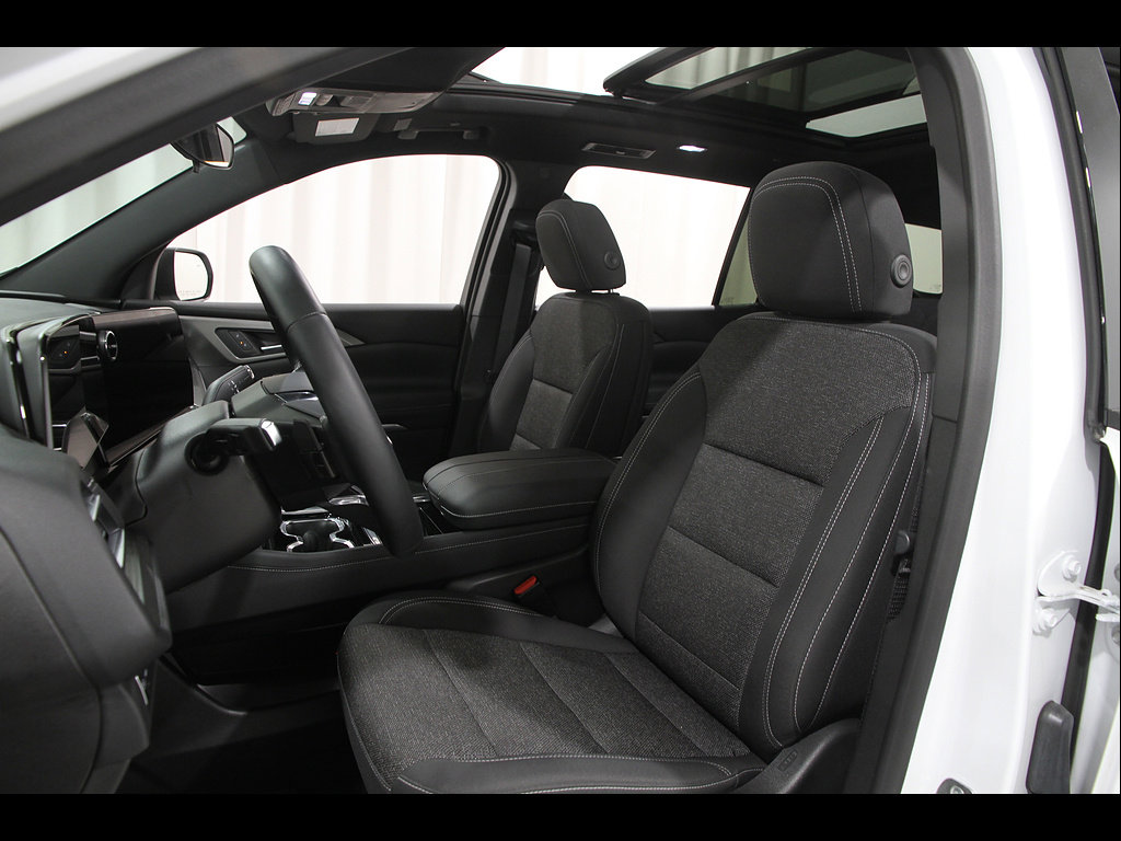Certified 2024 Chevrolet Traverse LT w/ LPO, Floor Liner Package AWD/4WD image 5