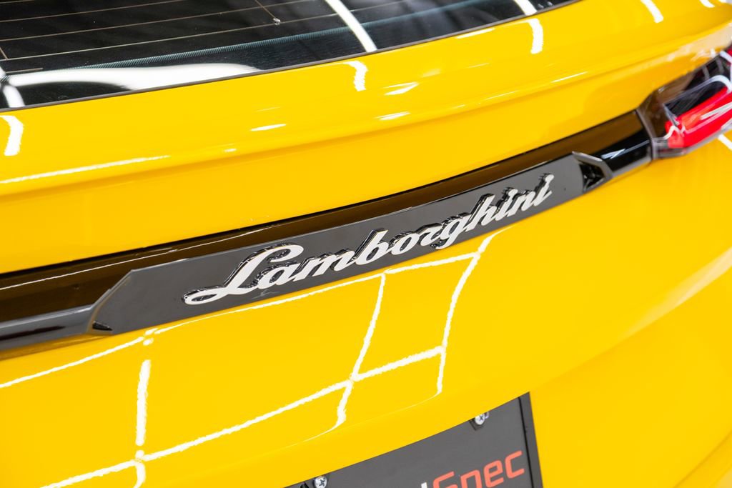 Used 2022 Lamborghini Urus image 20