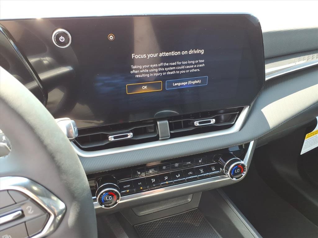 New 2026 Chevrolet Equinox LT w/ Convenience Package II AWD/4WD image 11
