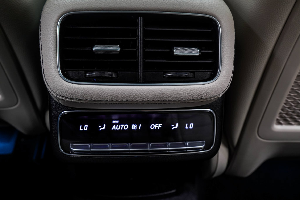 Used 2023 Mercedes-Benz GLS 450 4MATIC image 27