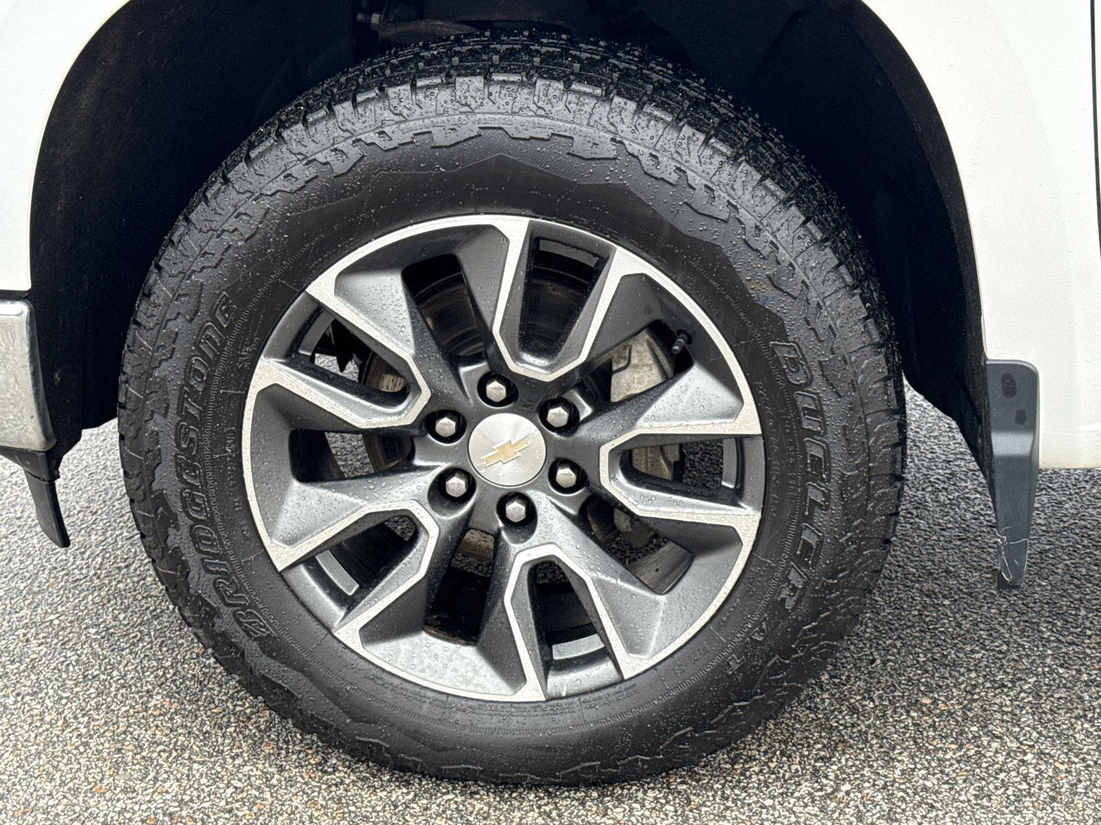 Used 2023 Chevrolet Silverado 1500 LT image 10
