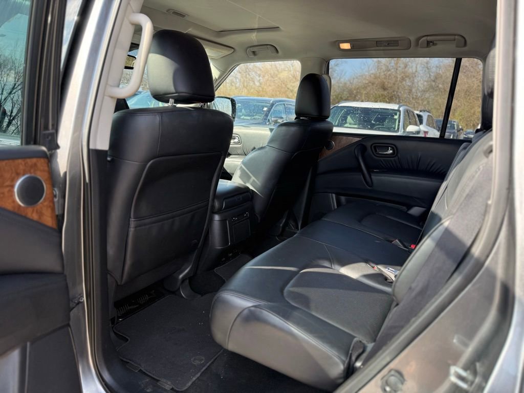 Used 2024 Nissan Armada SL image 11