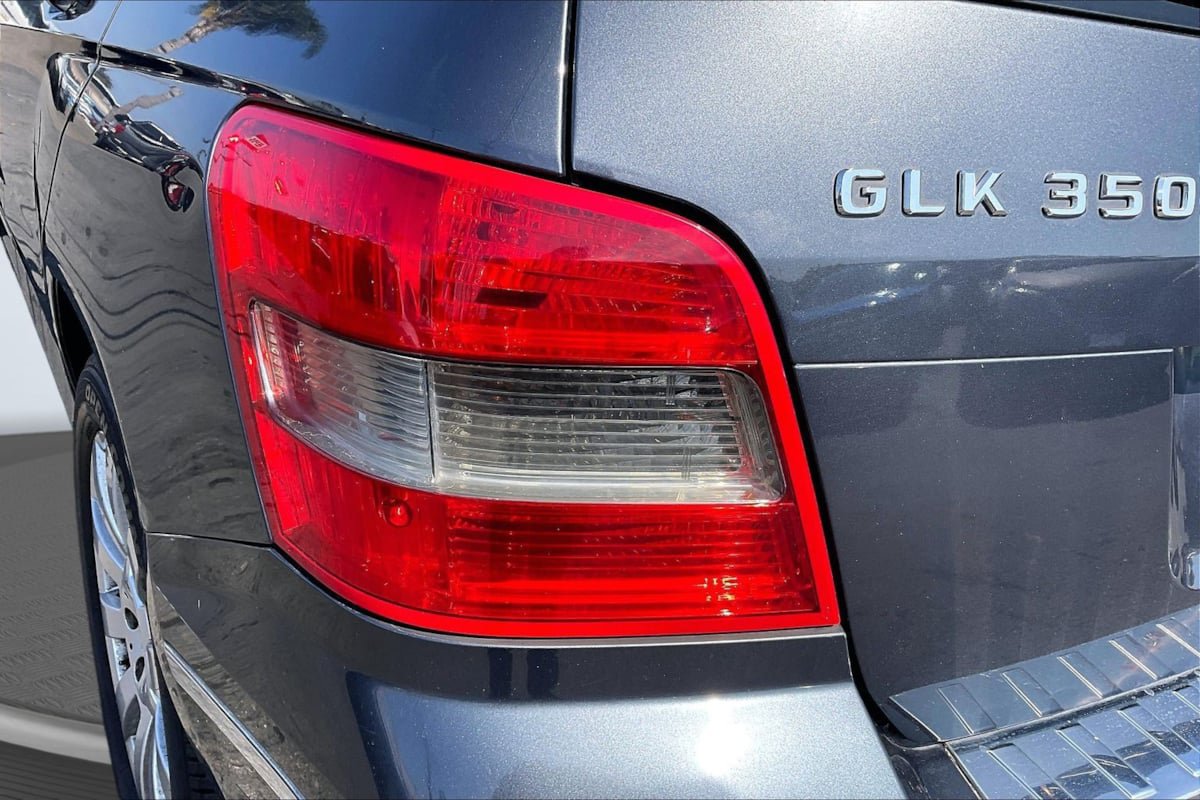 Used 2011 Mercedes-Benz GLK 350 2WD image 30