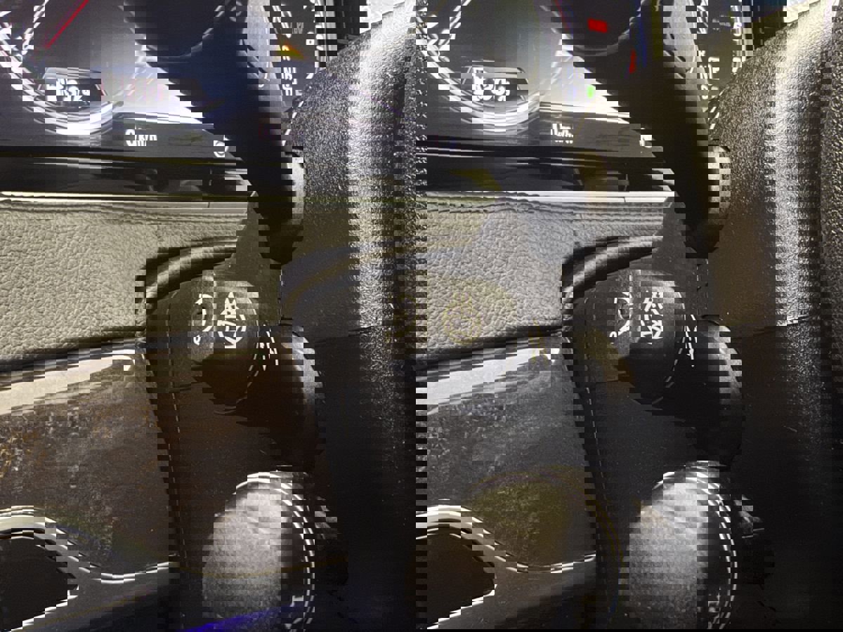 Used 2017 Mercedes-Benz S 550 4MATIC Sedan image 14