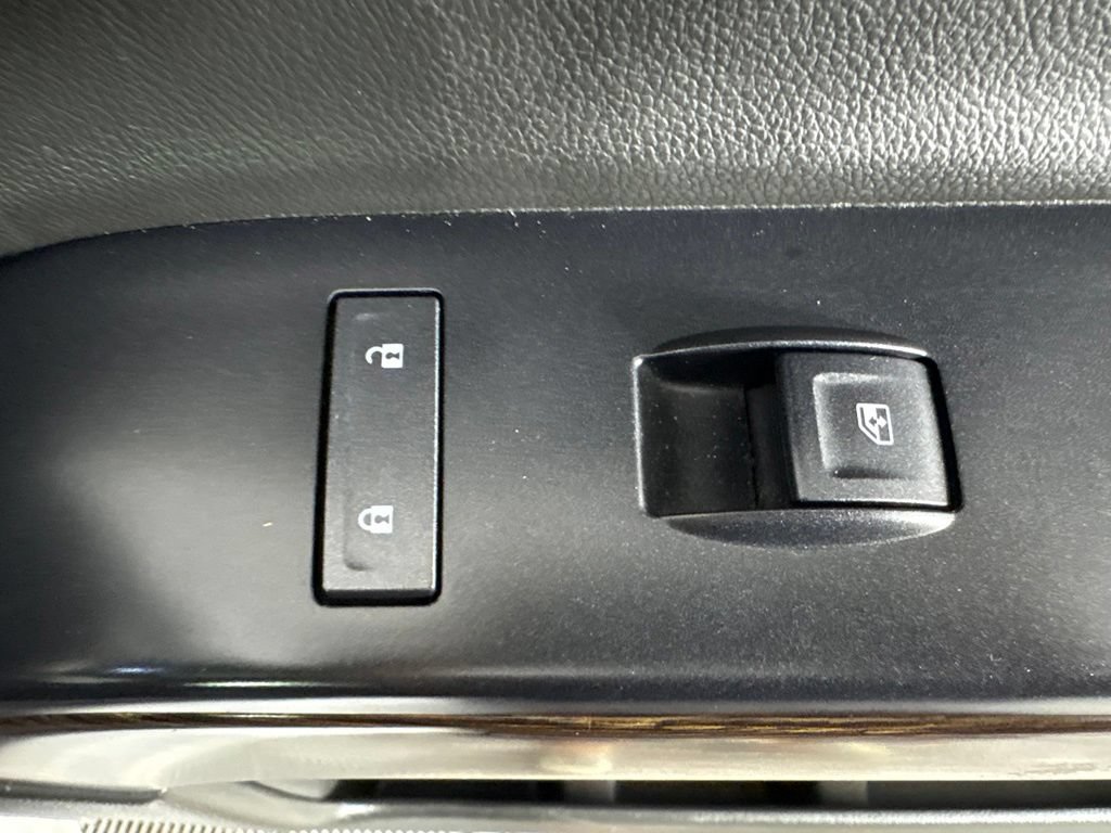Used 2017 GMC Sierra 1500 Denali AWD/4WD image 40