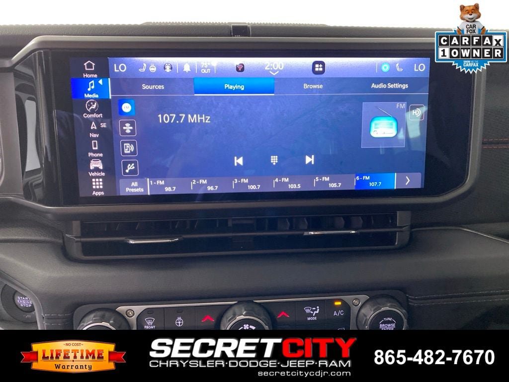 Used 2024 Jeep Gladiator Rubicon w/ Technology Group AWD/4WD image 20