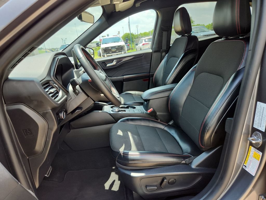 Used 2024 Ford Escape ST-Line FWD image 3