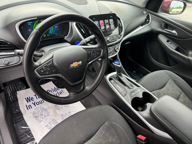 Used 2017 Chevrolet Volt LT FWD image 14