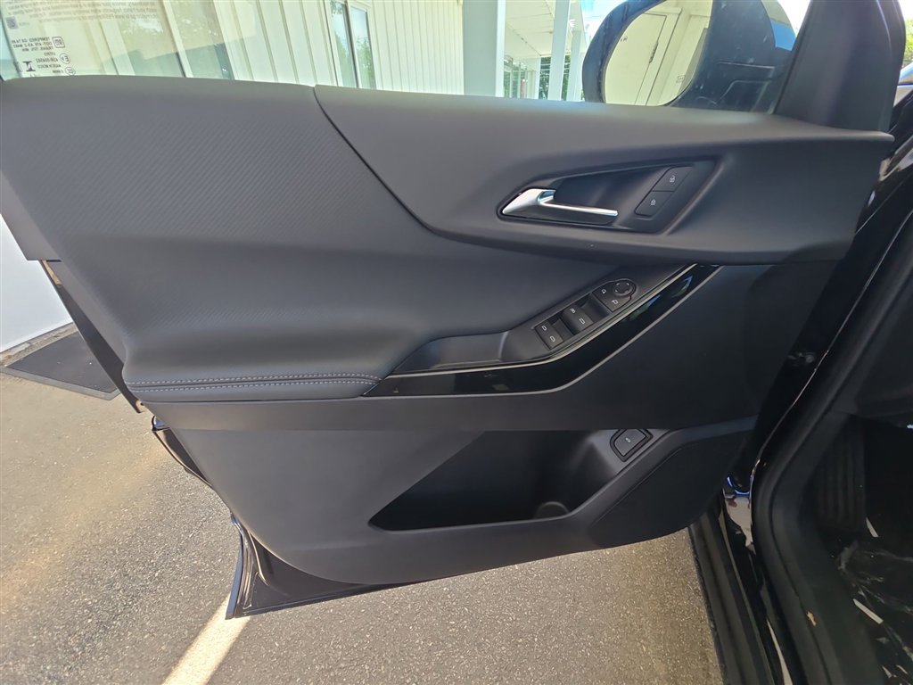 New 2026 Chevrolet Equinox LT w/ Convenience Package II image 21