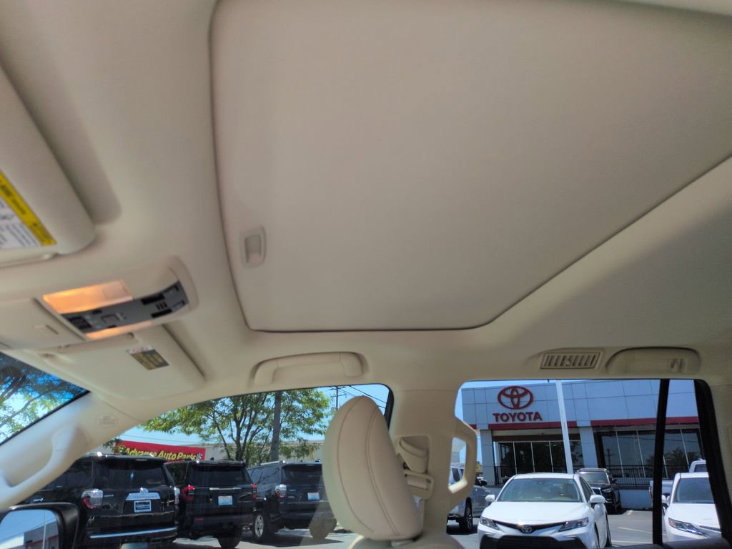 Used 2020 Lexus GX 460 Premium w/ Premium Package AWD/4WD image 21