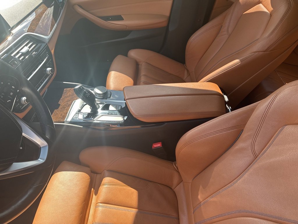Used 2020 BMW 540i xDrive w/ Premium Package image 10