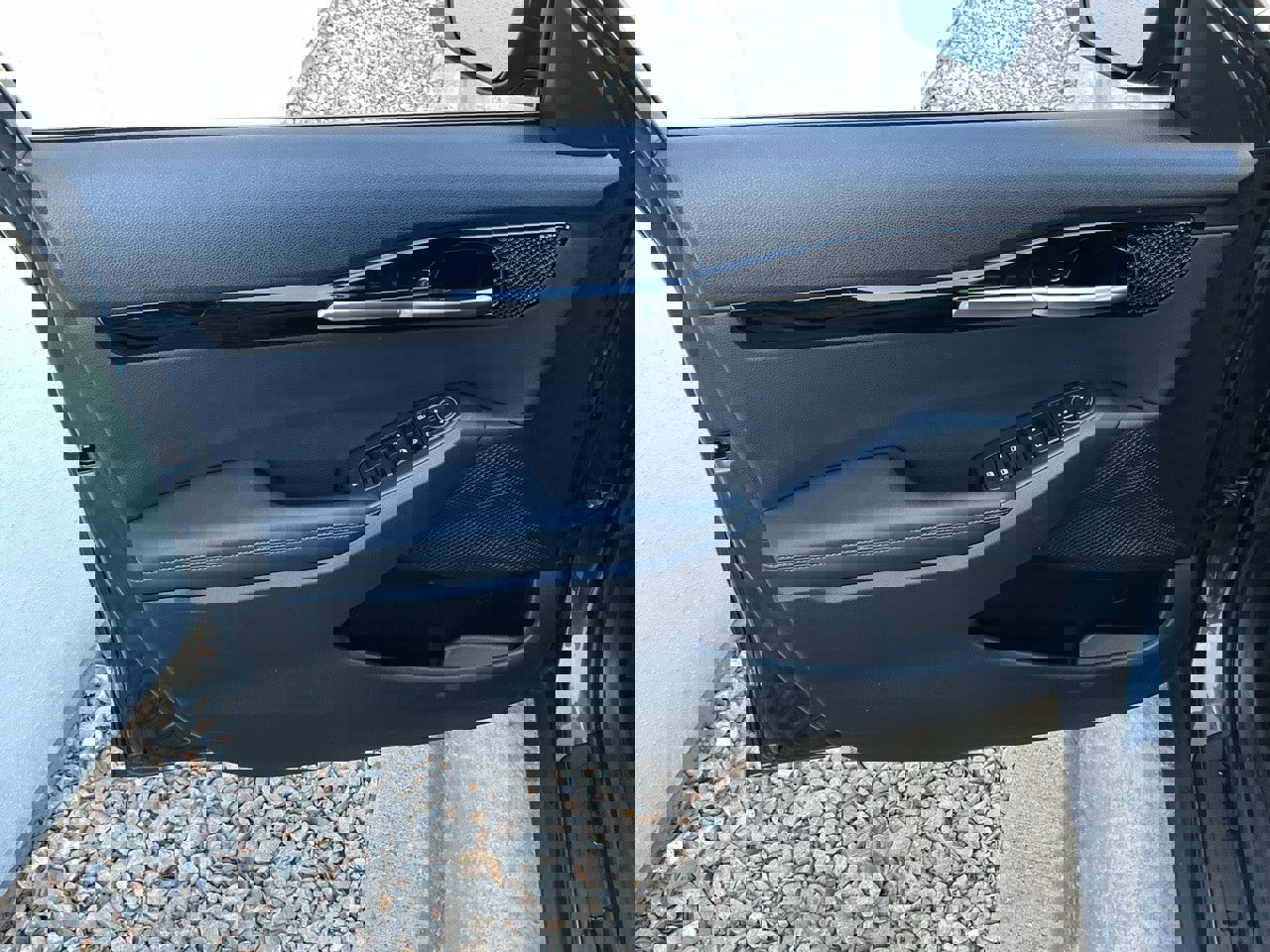 Used 2025 Kia Seltos S image 13