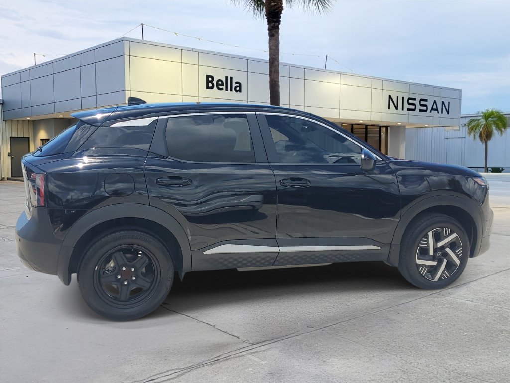 Certified 2025 Nissan Kicks SV FWD image 7