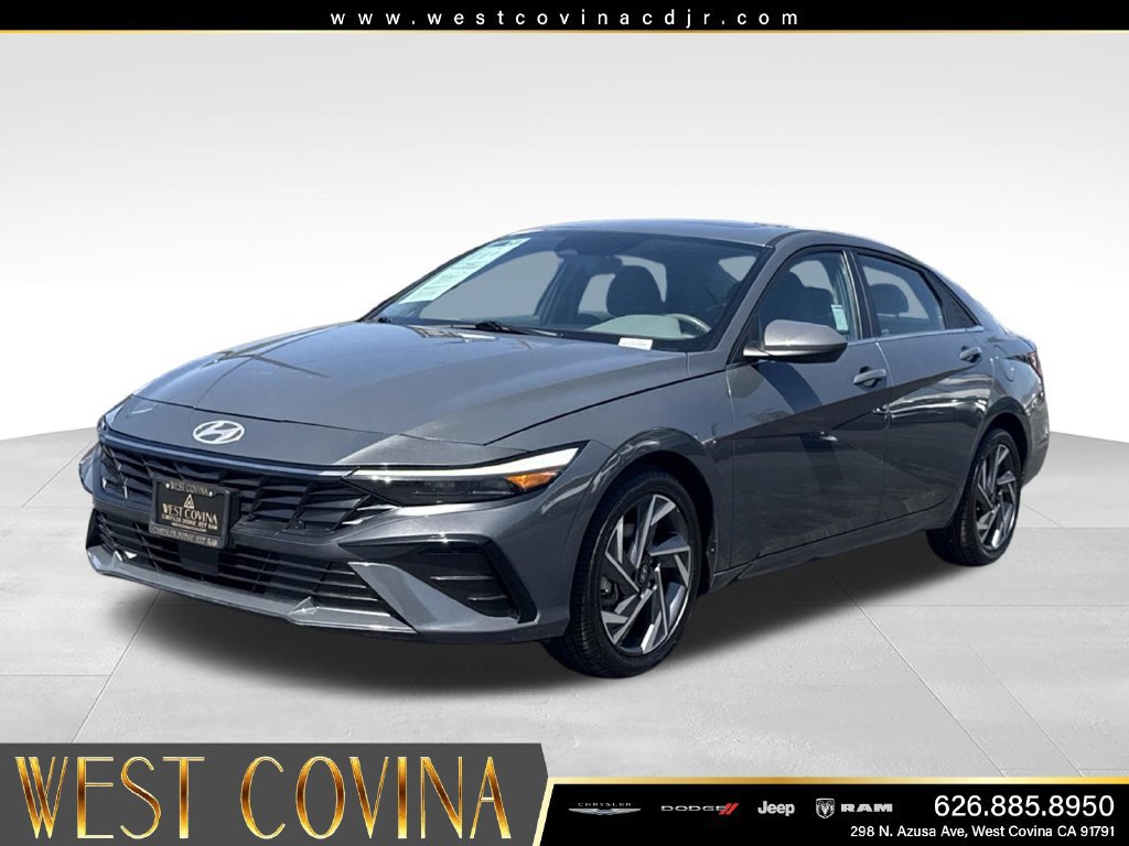 Used 2025 Hyundai Elantra SEL FWD image 5