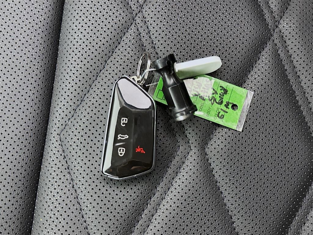 Used 2024 Volkswagen Atlas SE FWD image 30