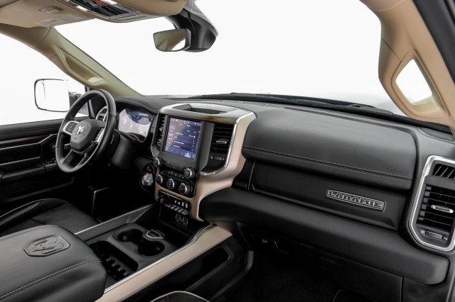 Used 2022 RAM 3500 Laramie AWD/4WD image 10
