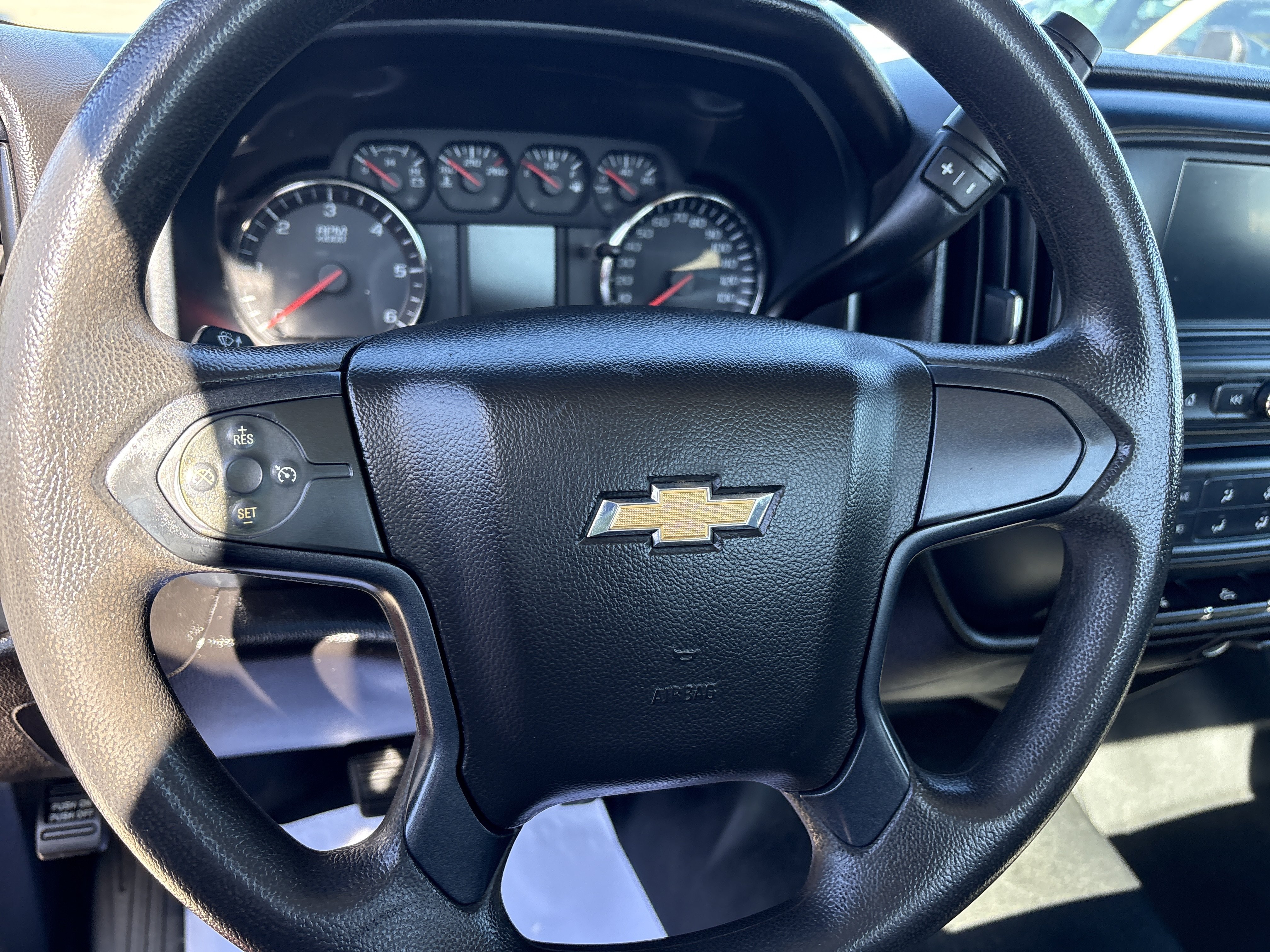 Used 2018 Chevrolet Silverado 1500 W/T RWD image 11
