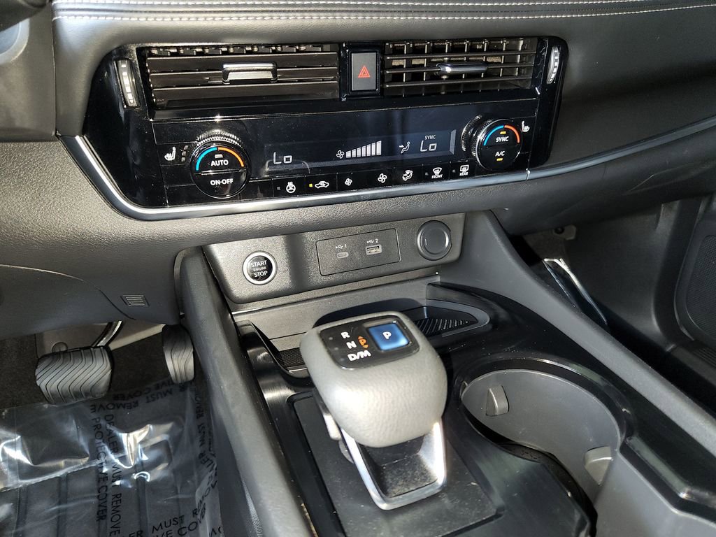 Certified 2021 Nissan Rogue SV w/ Premium Package FWD image 19