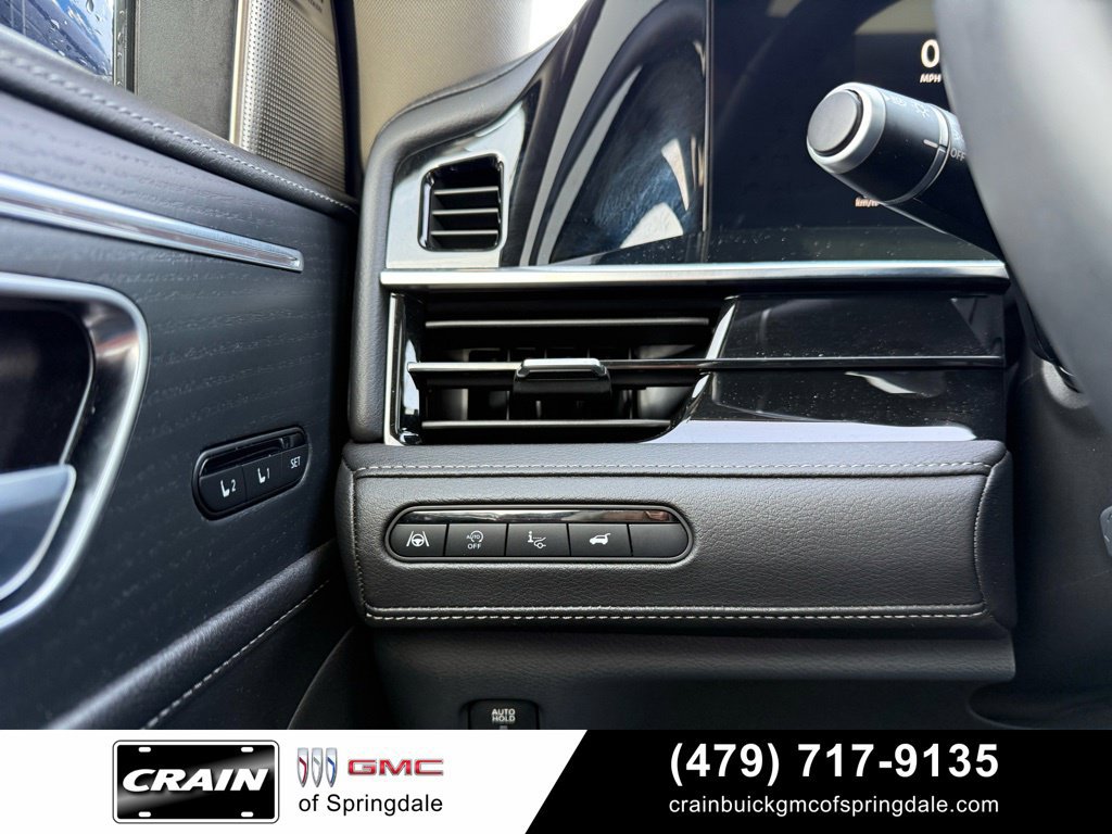 Used 2025 INFINITI QX80 Sensory AWD/4WD image 13