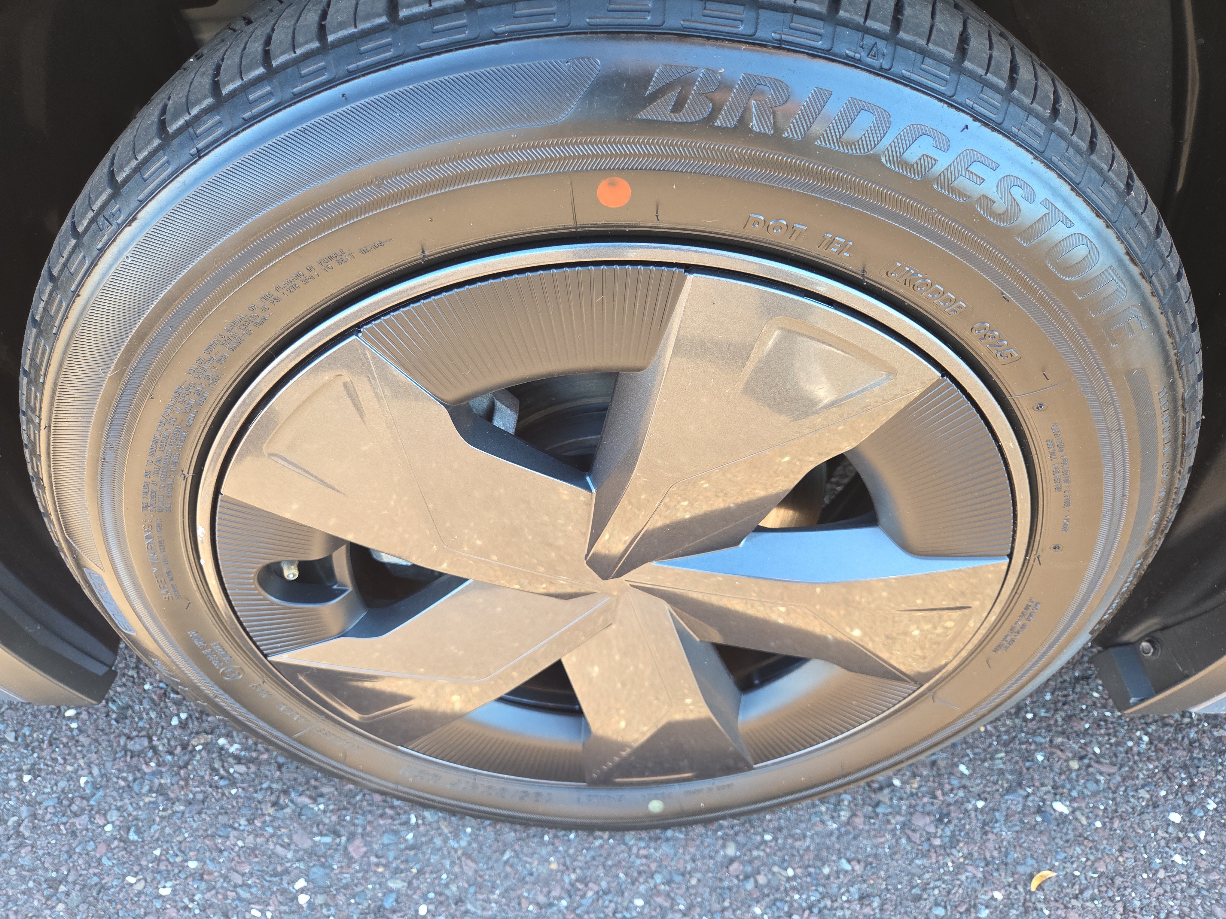 Certified 2025 Toyota Prius LE FWD image 12
