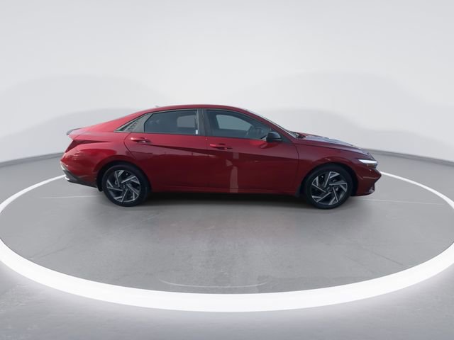 Certified 2025 Hyundai Elantra Sport image 9