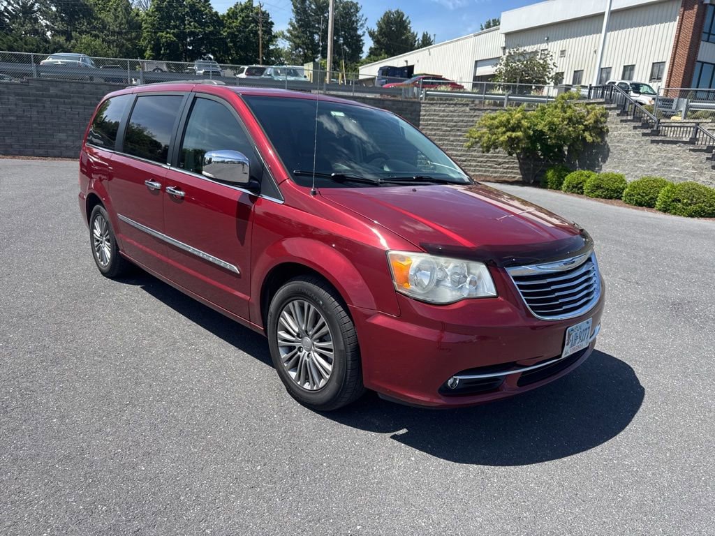 Used 2014 Chrysler Town & Country Touring-L w/ Driver Convenience Group