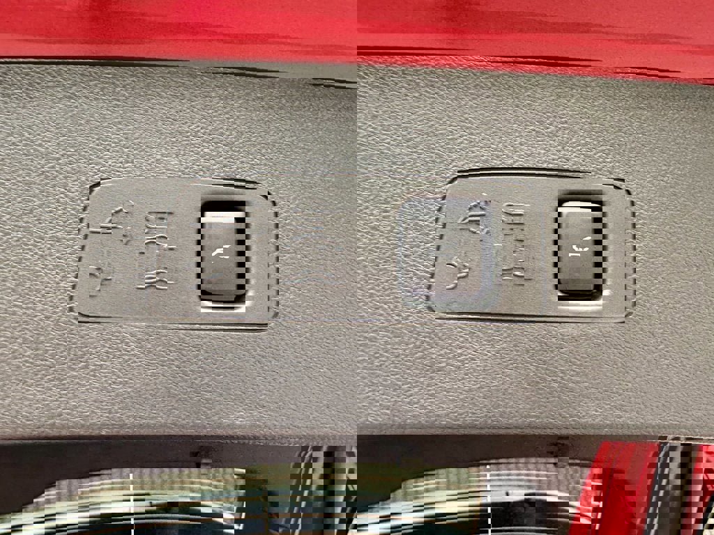 New 2025 Lincoln Corsair AWD w/ Equipment Group 101A image 18