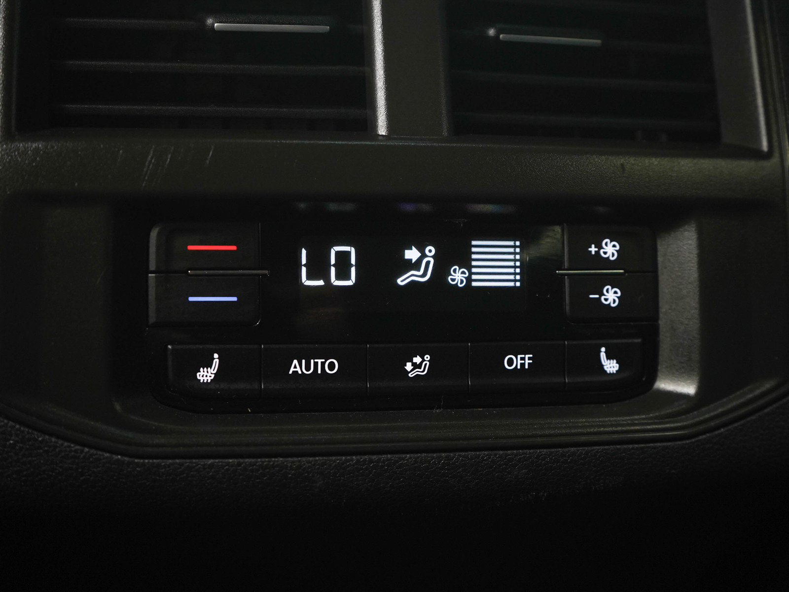 Used 2022 Volkswagen Atlas SEL AWD/4WD image 17