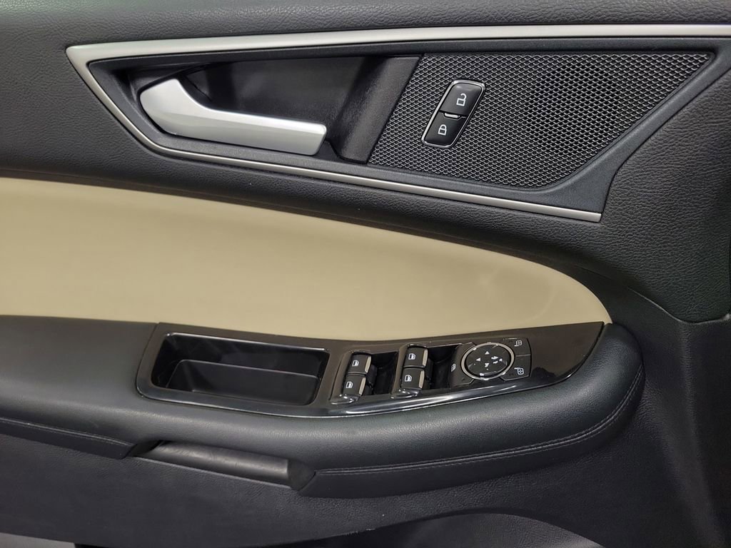 Used 2020 Ford Edge SEL w/ Convenience Package image 19