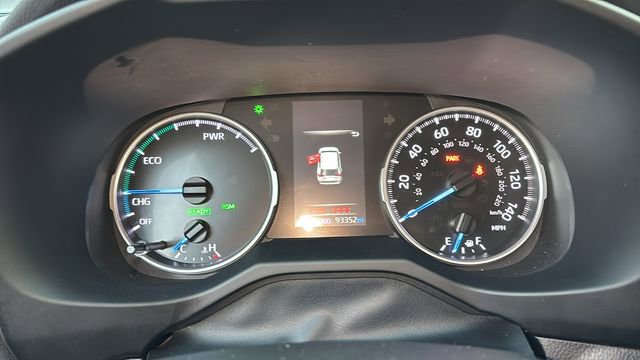 Used 2022 Toyota RAV4 XLE image 16