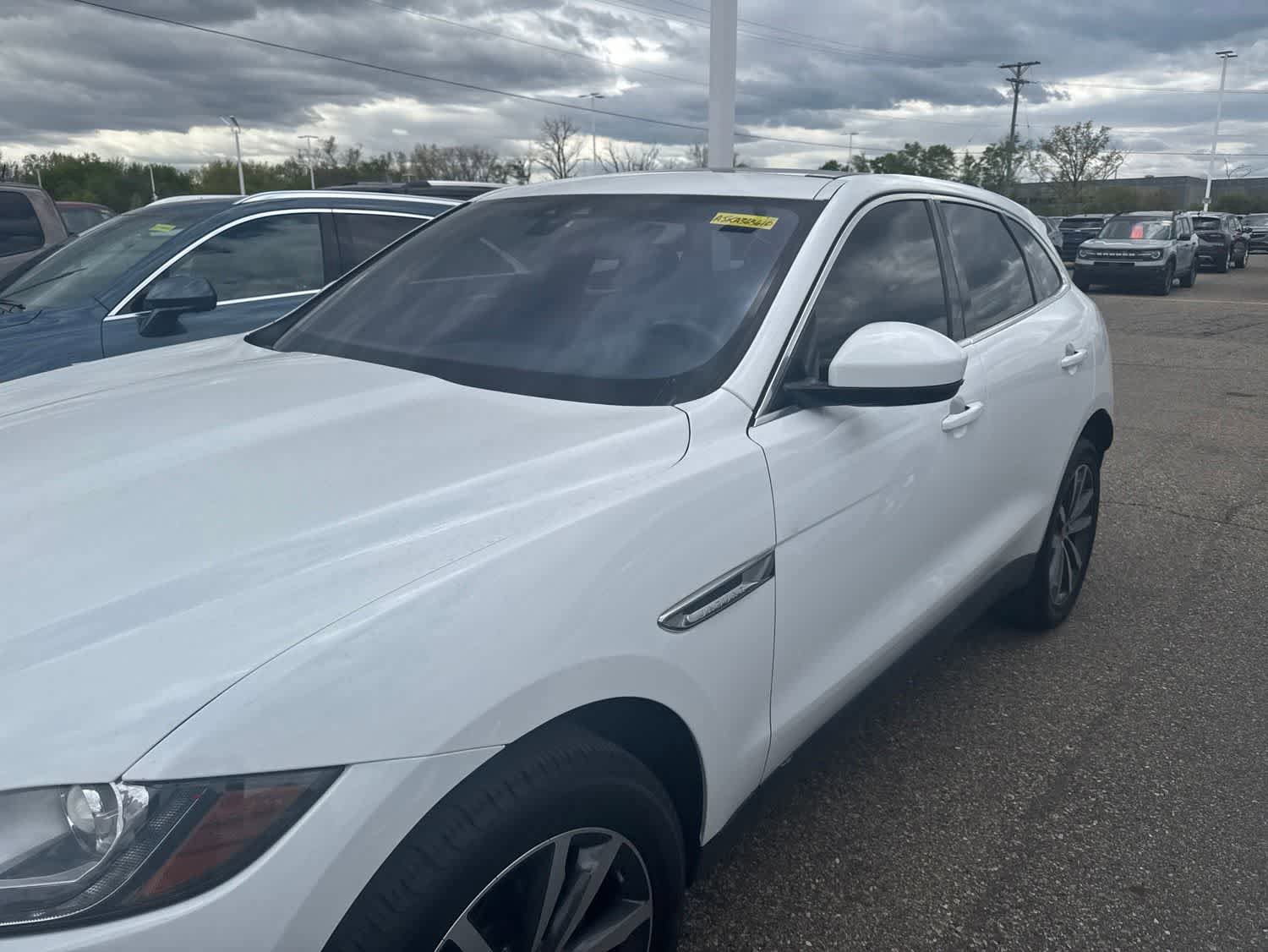 Used 2019 Jaguar F-PACE Prestige AWD/4WD image 16