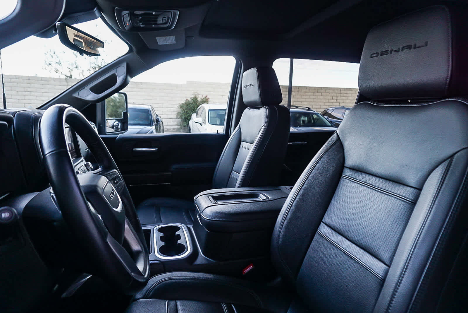 Used 2022 GMC Sierra 2500 Denali w/ Denali Ultimate Package image 20