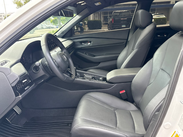 Used 2025 Honda Accord Sport image 12