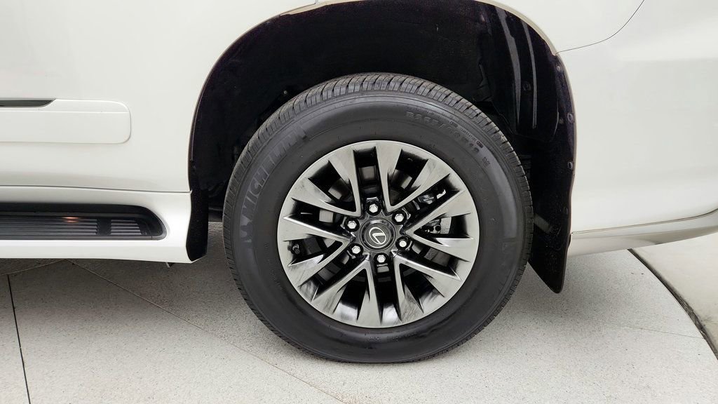 Used 2019 Lexus GX 460 Luxury image 9