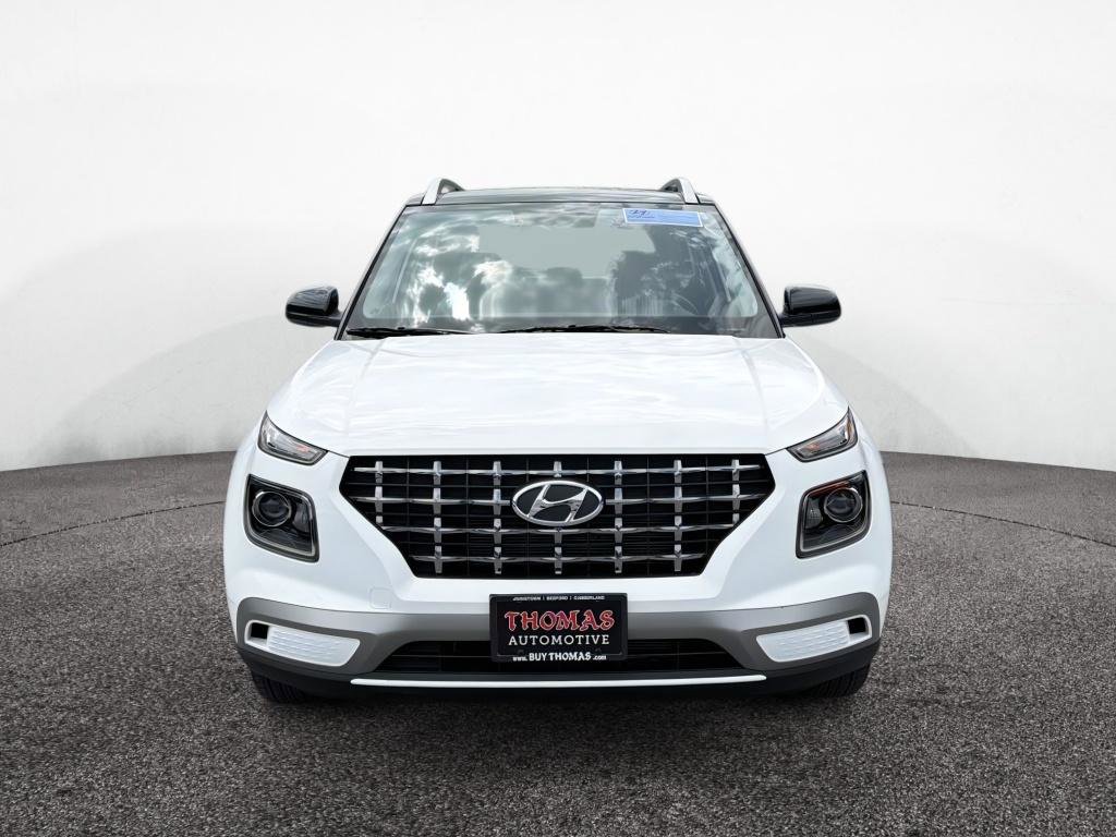 Certified 2026 Hyundai Venue SEL FWD image 3