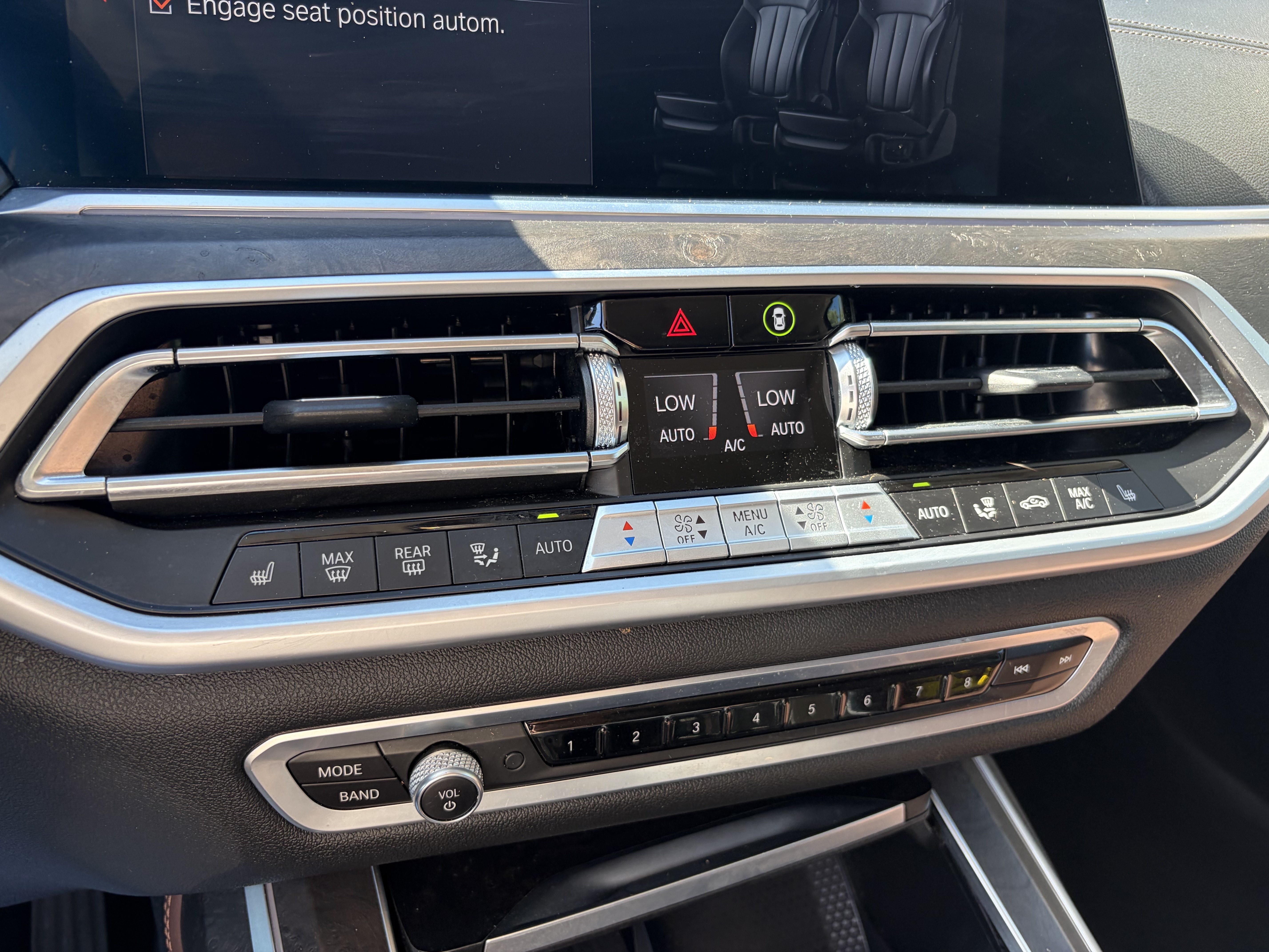 Certified 2022 BMW X7 xDrive40i w/ Cold Weather Package AWD/4WD image 17