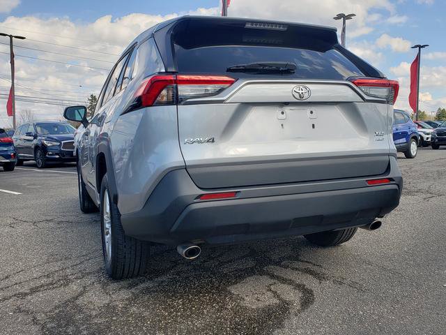 Used 2021 Toyota RAV4 XLE image 6
