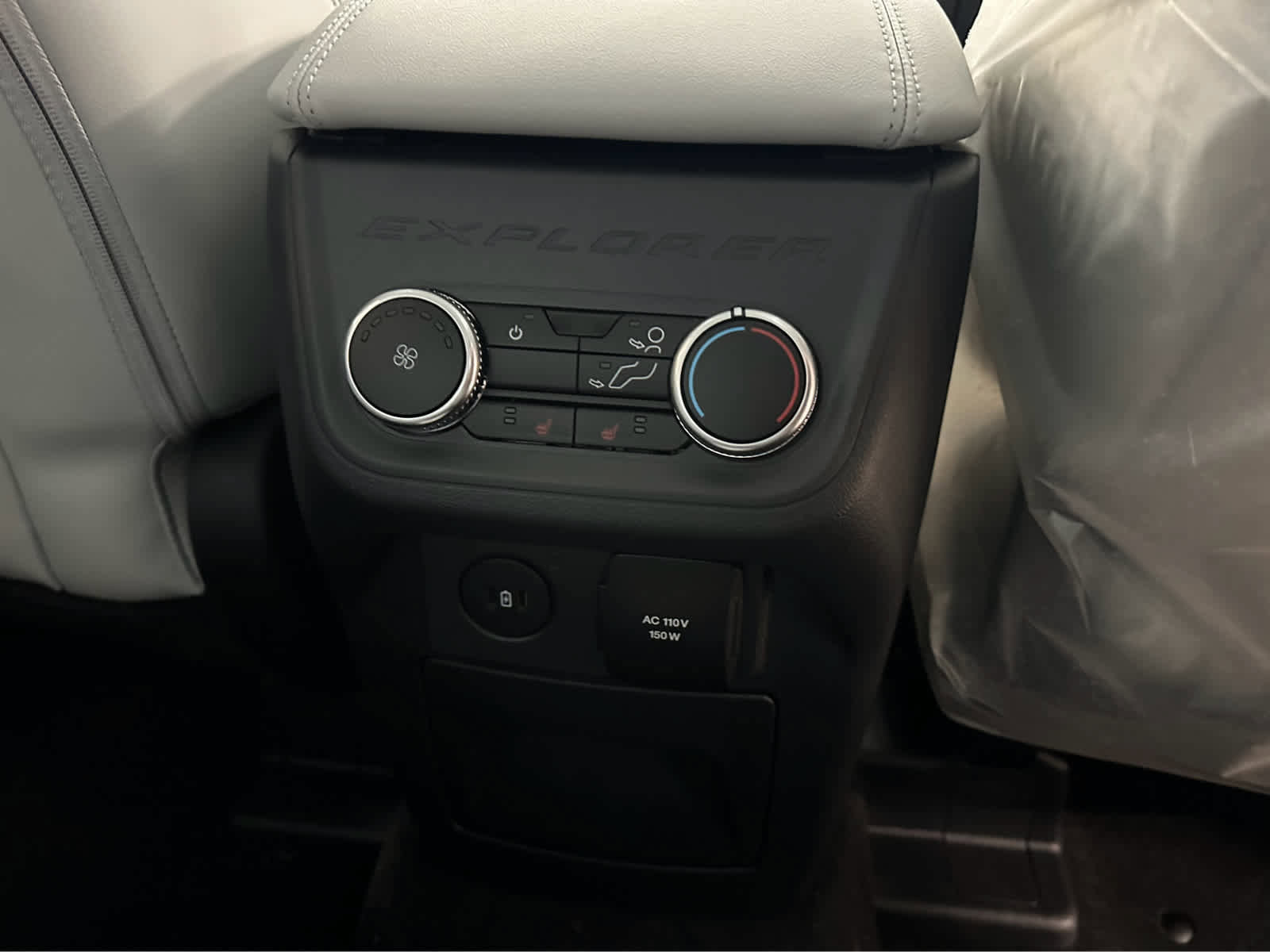 New 2026 Ford Explorer Platinum w/ LUX Leather Package image 30