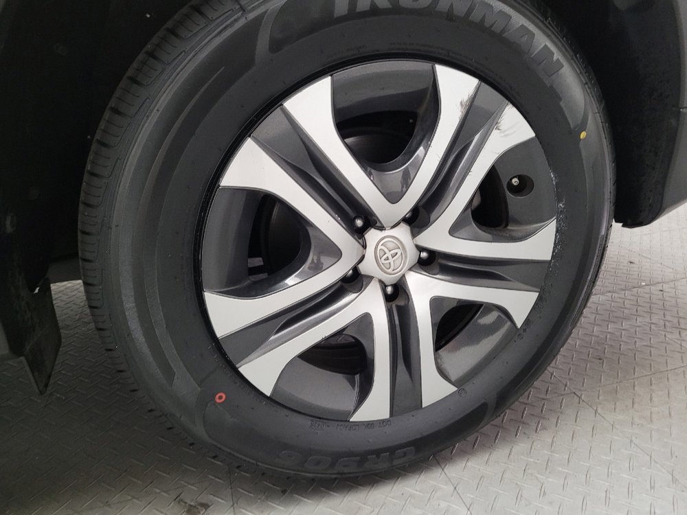 Used 2018 Toyota RAV4 LE w/ All Weather Liner Package image 31