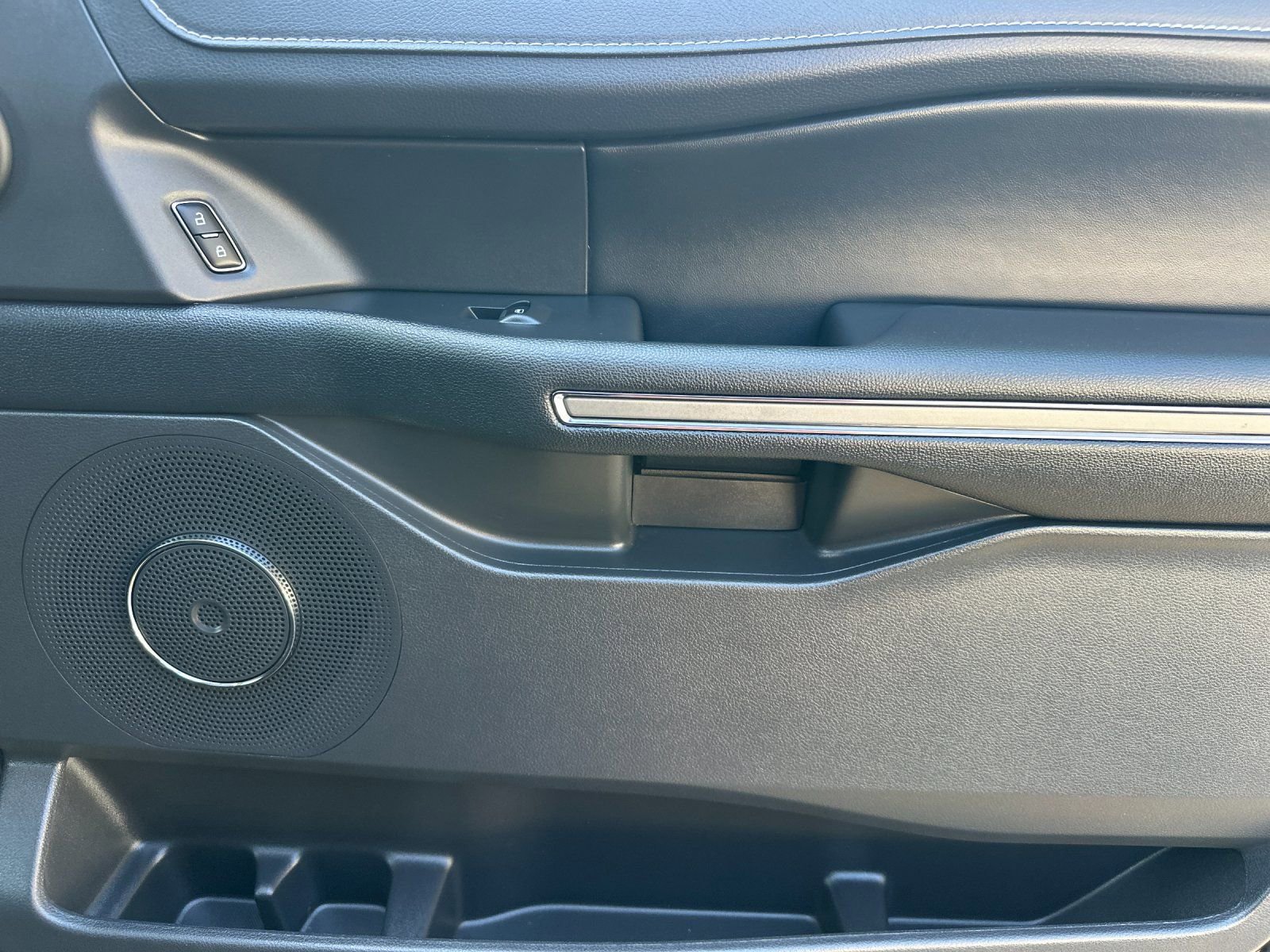 Used 2024 Ford Expedition XLT image 20