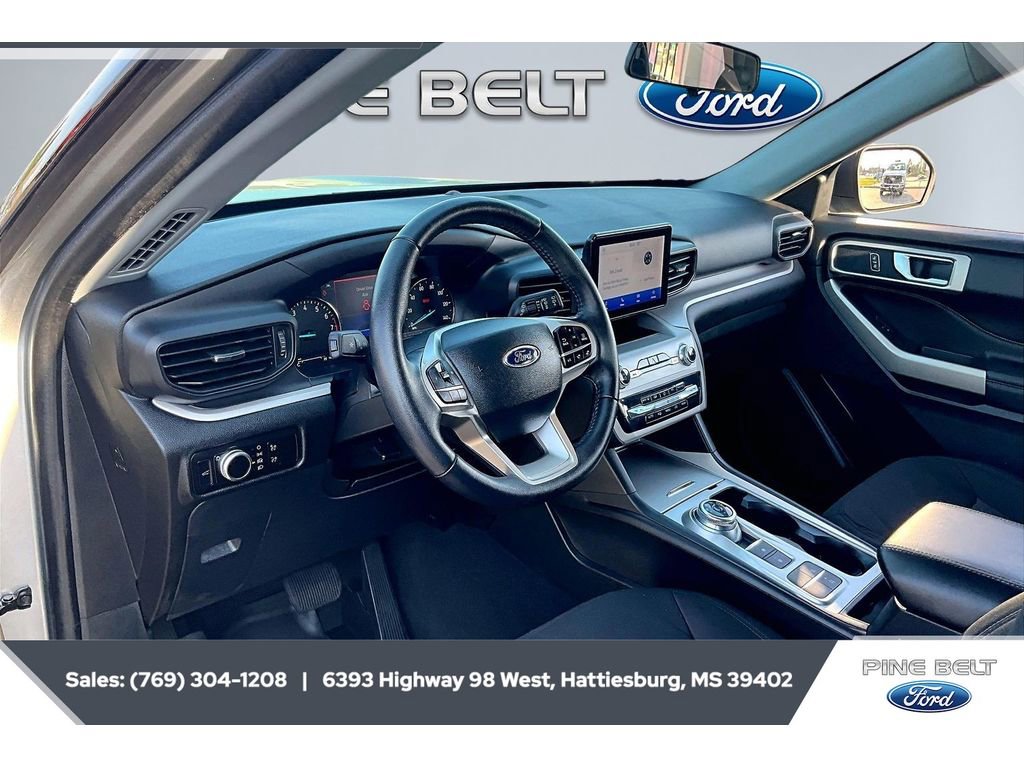 Used 2023 Ford Explorer XLT image 12