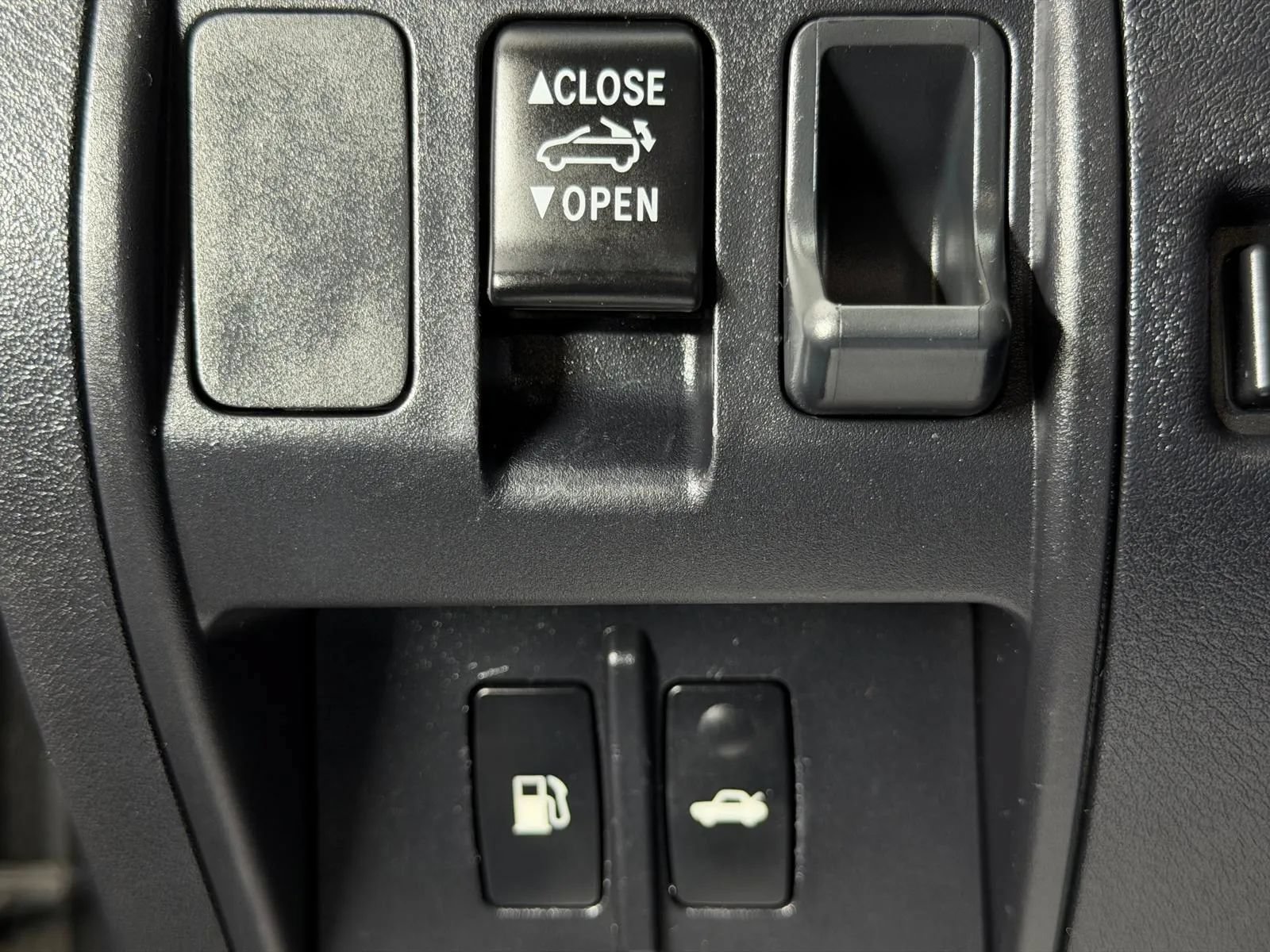 Used 2010 Lexus IS 250C RWD image 24